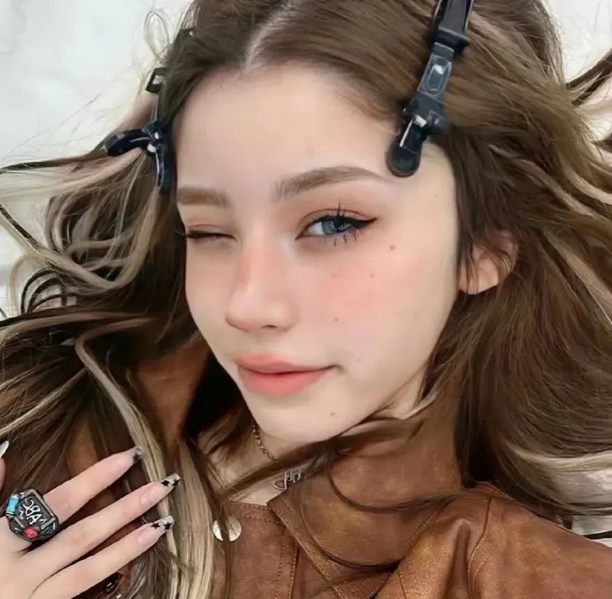 真假三莎伦